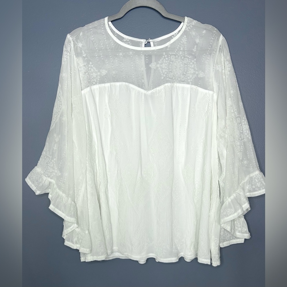 Torrid 2X White Mesh Bell Sleeve Sheer Velvet Burnout Swing Top Boho Fairy Angel